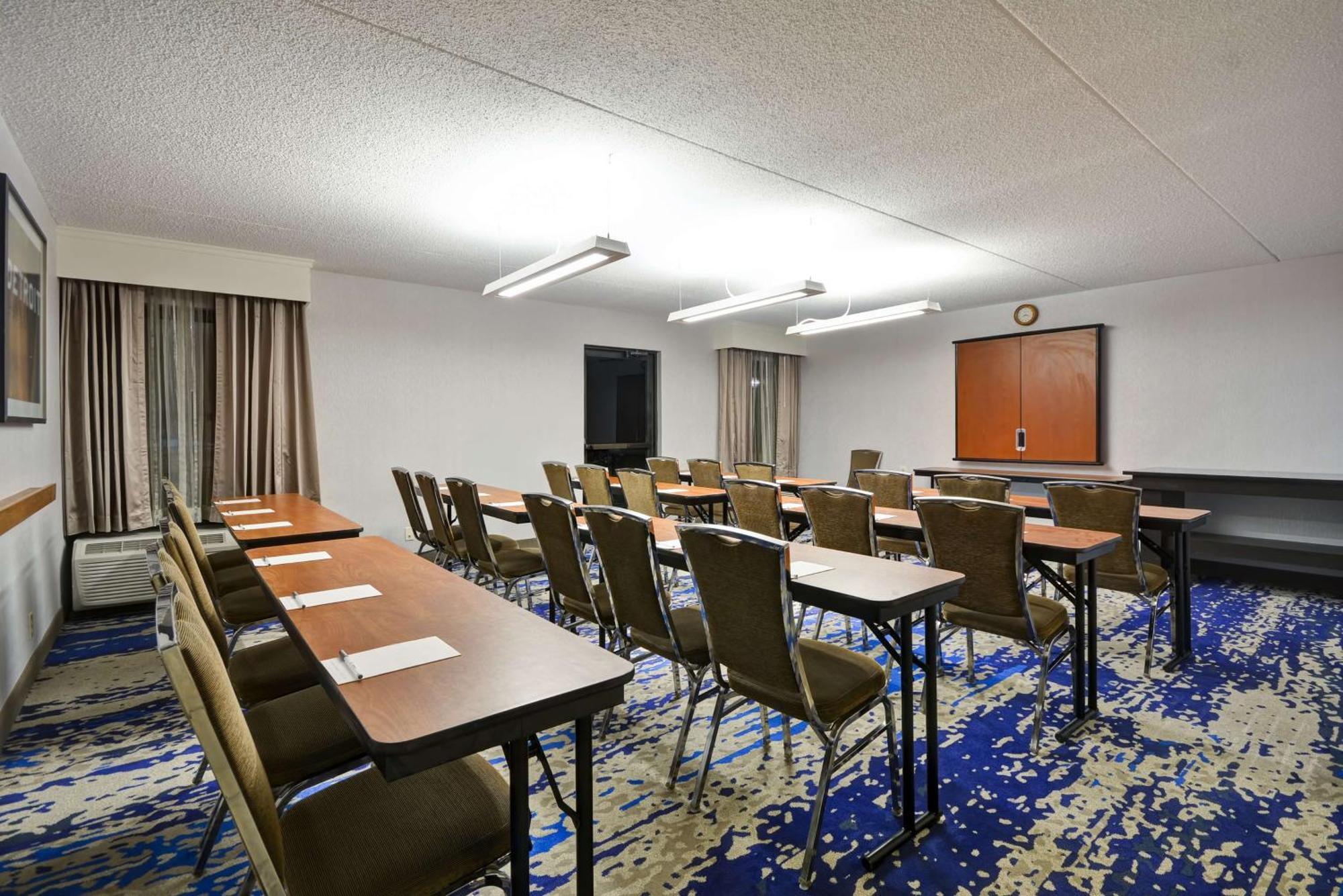 Hampton Inn Detroit Northville Εξωτερικό φωτογραφία