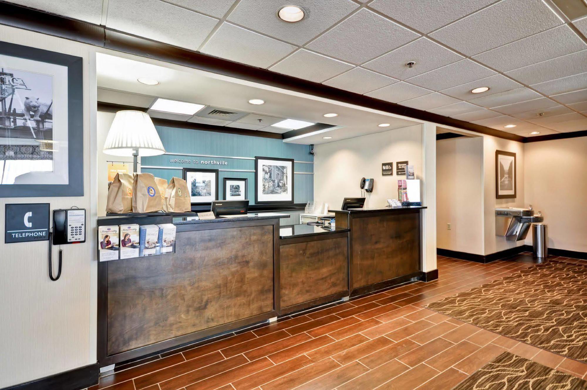 Hampton Inn Detroit Northville Εξωτερικό φωτογραφία